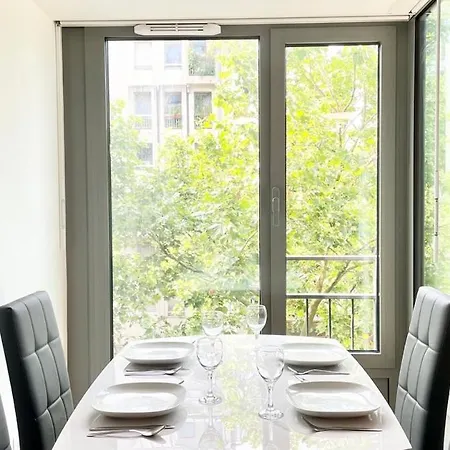 Apartmán Moderne - Parc De La -1min Du Metro Paříž